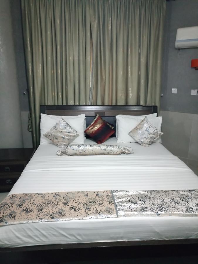 Crocodile Hotels And Restaurant Limited Kaduna Exterior foto